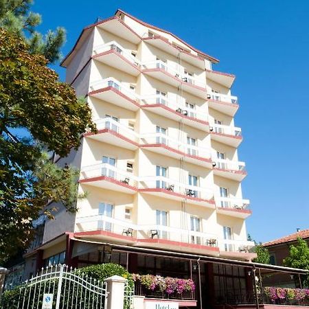 Hotel Royal Pesaro Exterior photo